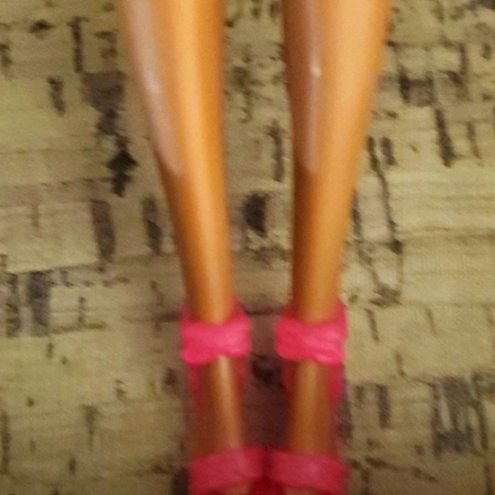 Barbie - Picture 5 of 9